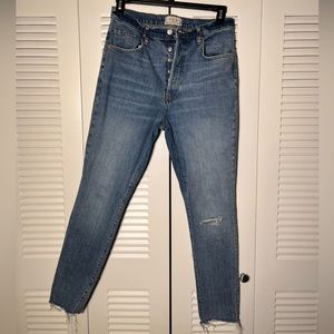 Free People | We The Free Distressed Mom Jeans | Size 31